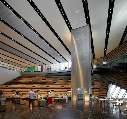 V_A Dundee_Scotland_HuftonCrow_123